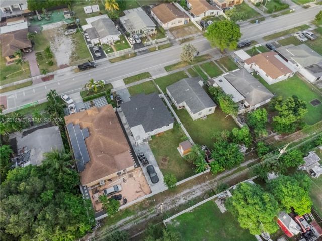  4 BR,  2.00 BTH &nbsp;European style home in West Hollywood