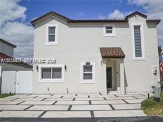  4 BR,  2.00 BTH &nbsp; style home in Miami