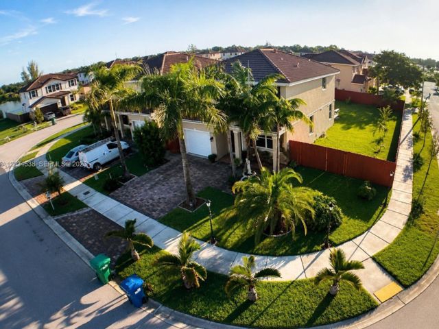  4 BR,  3.00 BTH &nbsp; style home in Homestead