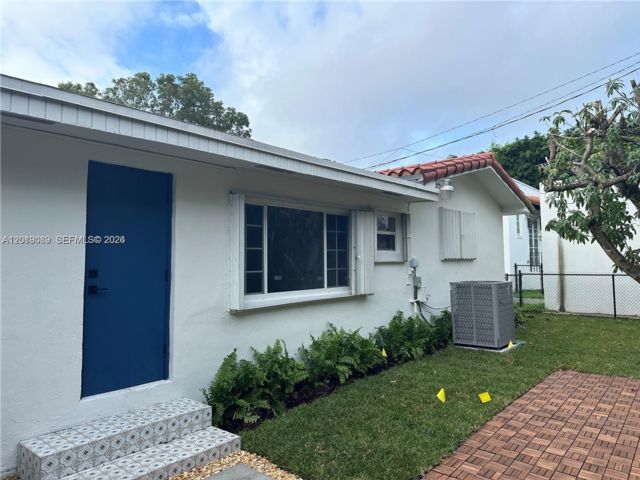  3 BR,  2.00 BTH &nbsp; style home in Coral Gables