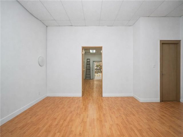 [PHOTO]
