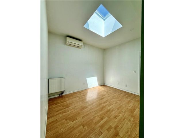 [PHOTO]