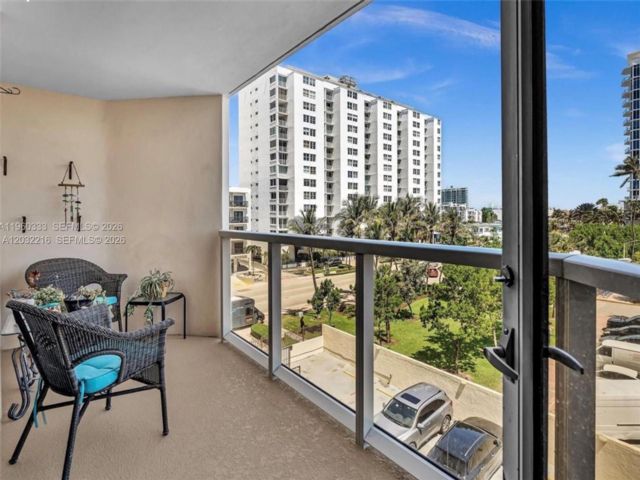 [Miami Real Estate, listing number 3342588]