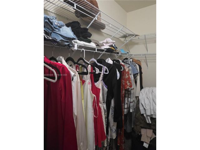 [PHOTO]