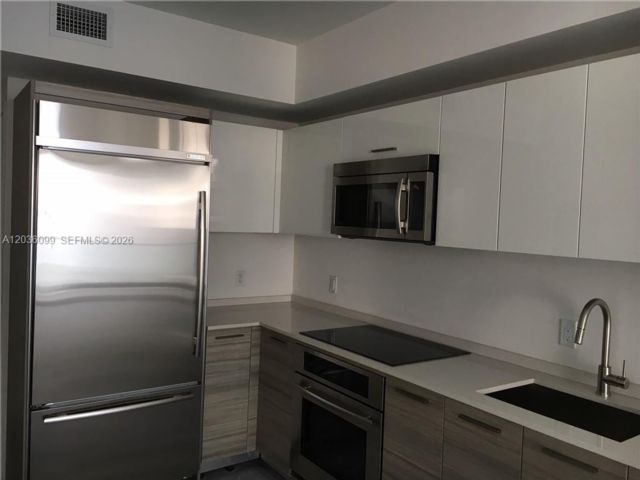  1 BR,  1.50 BTH &nbsp; style home in Miami