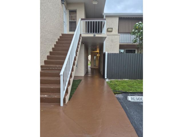  2 BR,  2.00 BTH &nbsp; style home in Miami