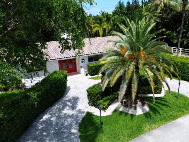  3 BR,  3.00 BTH &nbsp; style home in North Miami