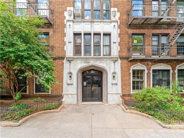 Studio,  1.00 BTH &nbsp;Co-op style home in Park Slope