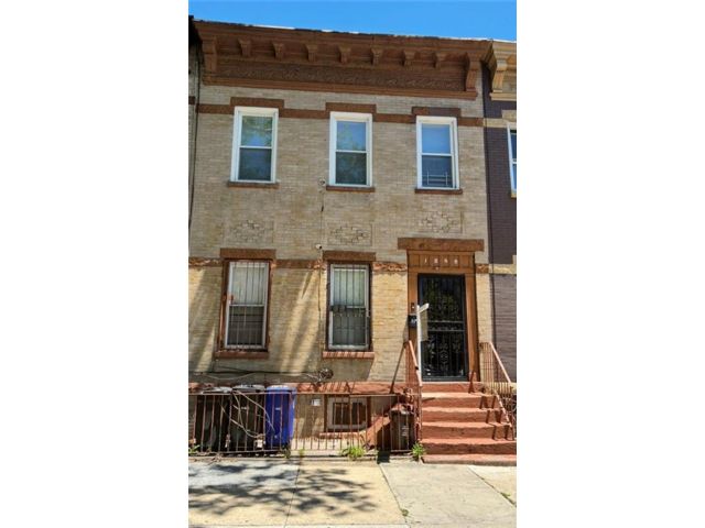Studio,  0.00 BTH &nbsp;Multi-family style home in Ocean Hill