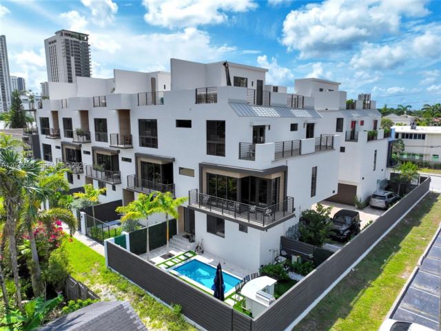  3 BR,  3.50 BTH &nbsp; style home in Fort Lauderdale