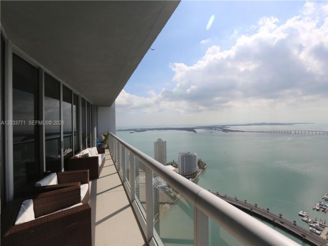 2 BR,  2.00 BTH &nbsp; style home in Miami