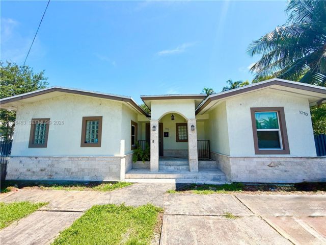  3 BR,  2.00 BTH &nbsp; style home in Miami