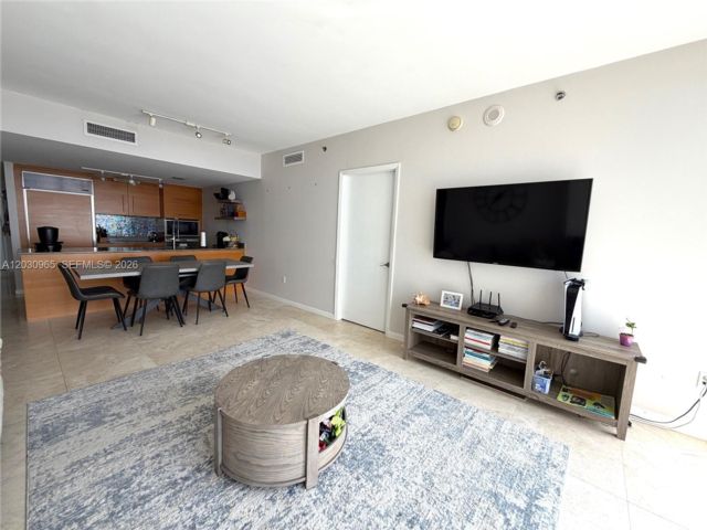  2 BR,  2.00 BTH &nbsp; style home in Miami