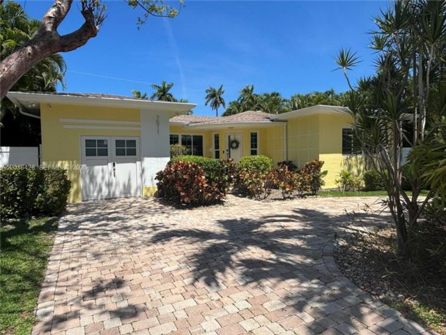  4 BR,  3.00 BTH &nbsp; style home in Miami