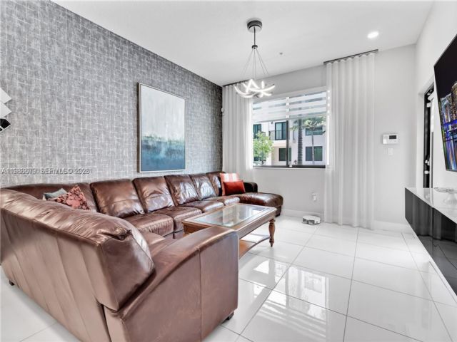  4 BR,  3.00 BTH &nbsp; style home in Medley
