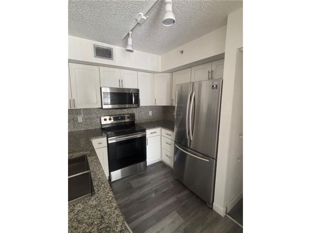  2 BR,  2.00 BTH &nbsp; style home in Miramar