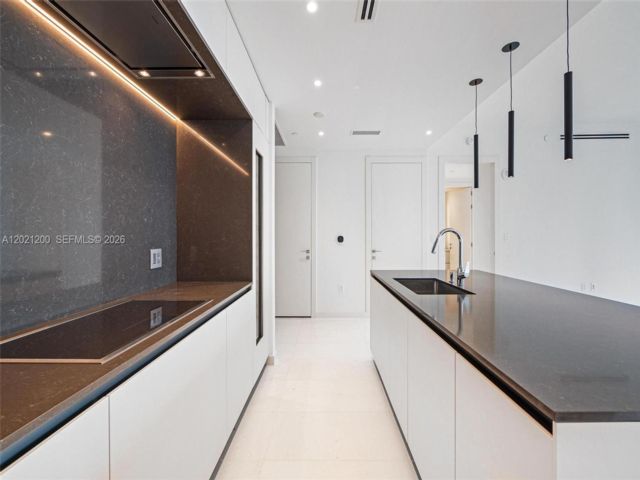  2 BR,  2.50 BTH &nbsp; style home in Miami