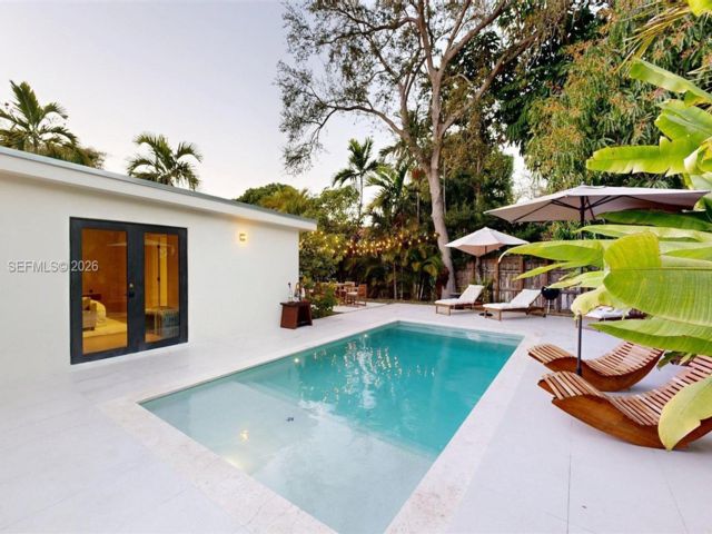  4 BR,  2.00 BTH &nbsp; style home in Miami