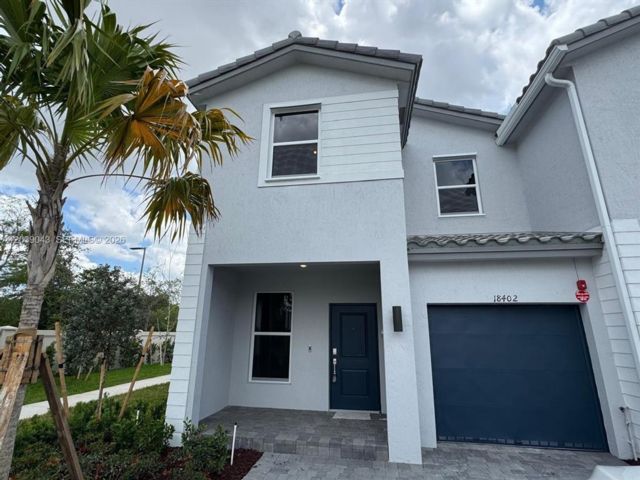  4 BR,  2.50 BTH &nbsp; style home in Pembroke Pines