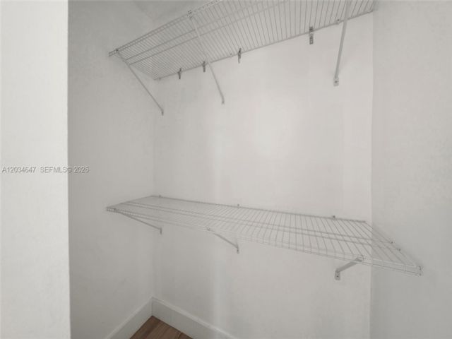 [PHOTO]