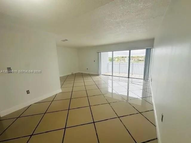  2 BR,  2.50 BTH &nbsp; style home in Miami