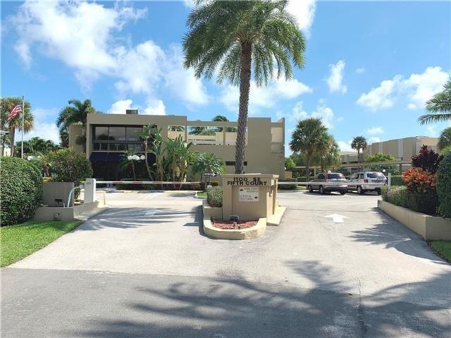  2 BR,  2.50 BTH &nbsp; style home in Pompano Beach