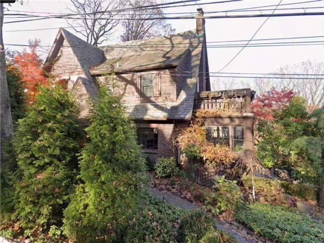  4 BR,  4.00 BTH &nbsp;Single family style home in Todt Hil
