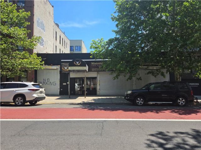 Lot <b>Size:</b> 58.17` X 102.5` &nbsp;Land style home in Flatbush