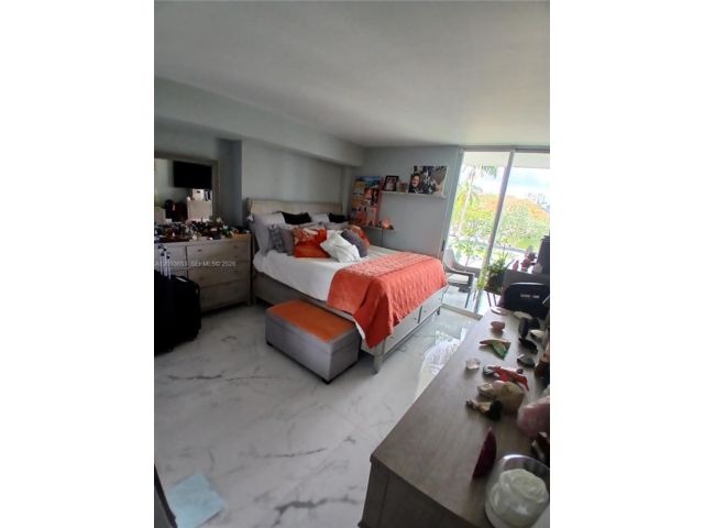[PHOTO]