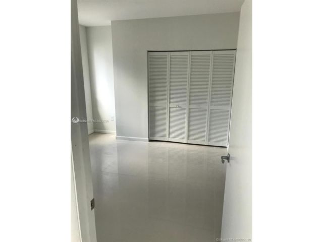 [PHOTO]