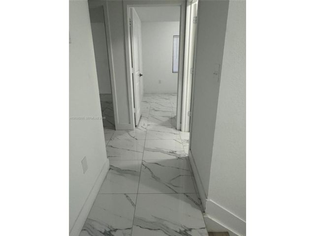 [PHOTO]