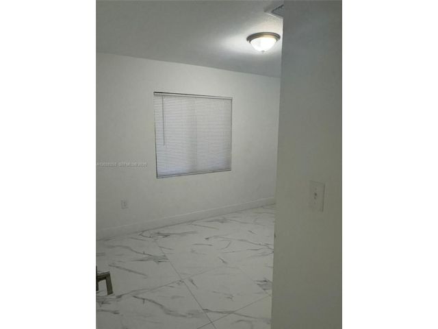 [PHOTO]