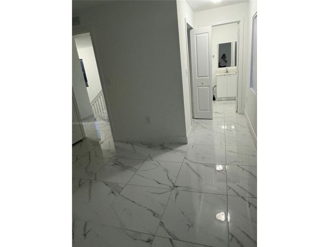 [PHOTO]
