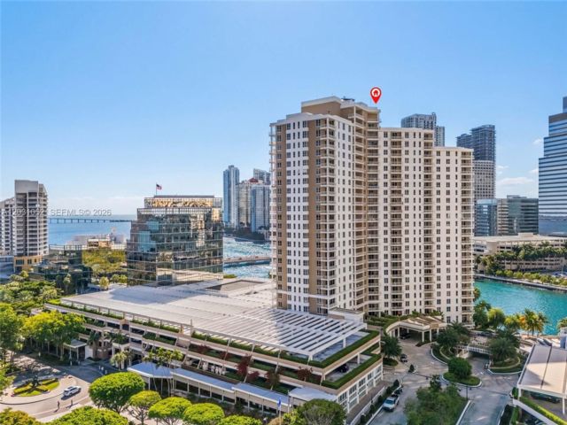  2 BR,  2.50 BTH &nbsp; style home in Miami