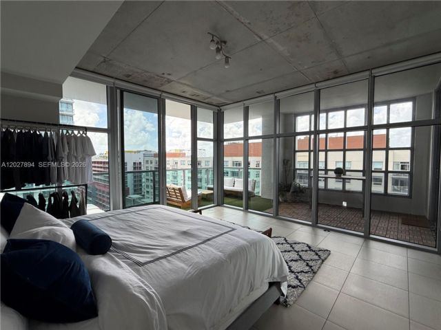  2 BR,  2.00 BTH &nbsp; style home in Miami