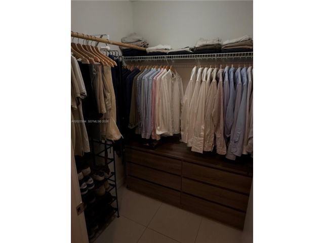 [PHOTO]