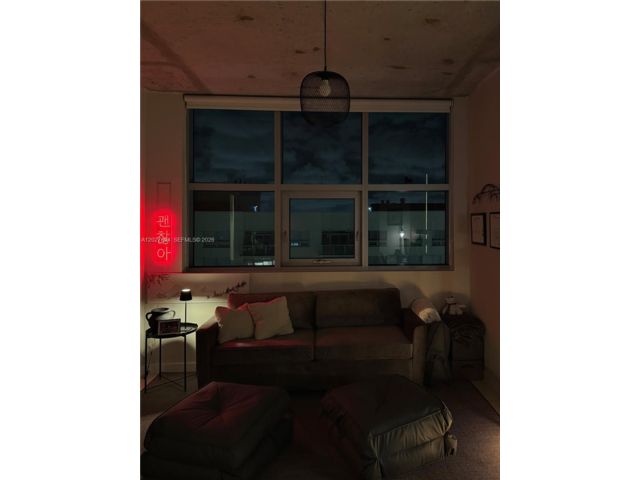 [PHOTO]