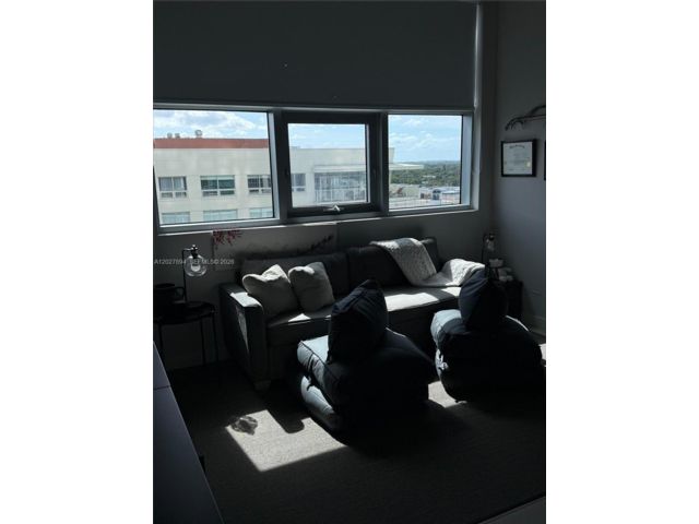 [PHOTO]