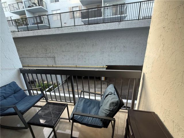 [PHOTO]