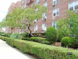  3 BR,  2.00 BTH &nbsp;Co-op style home in Marine Park