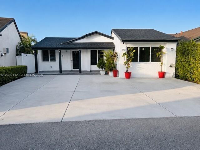  2 BR,  1.00 BTH &nbsp; style home in Miami