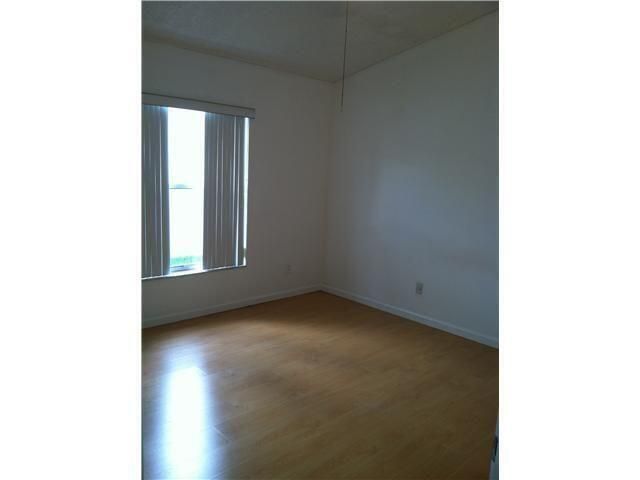 [PHOTO]