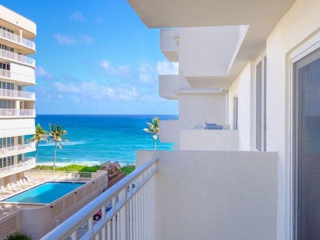 2 BR,  2.00 BTH &nbsp;Condo style home in Boca Raton