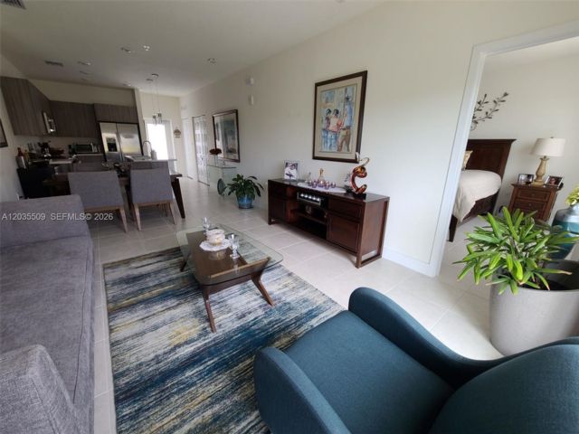  3 BR,  2.00 BTH &nbsp; style home in Medley