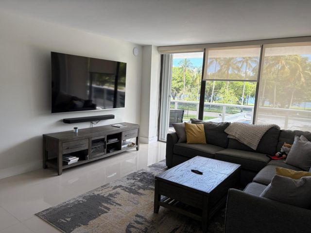  2 BR,  2.00 BTH &nbsp; style home in Aventura