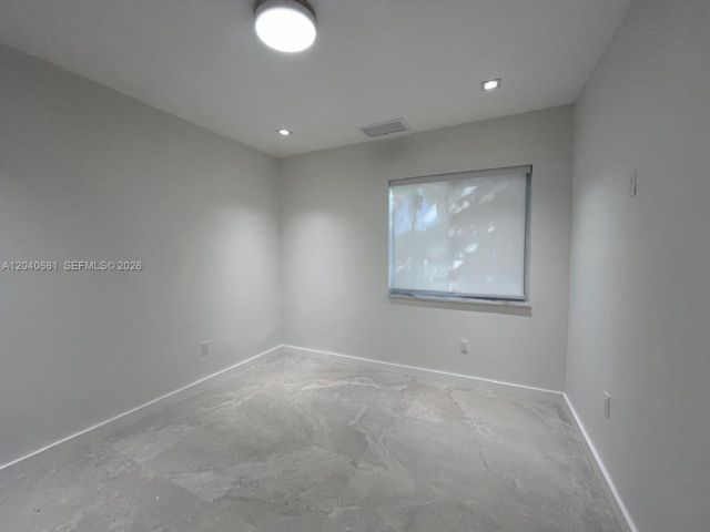 [PHOTO]