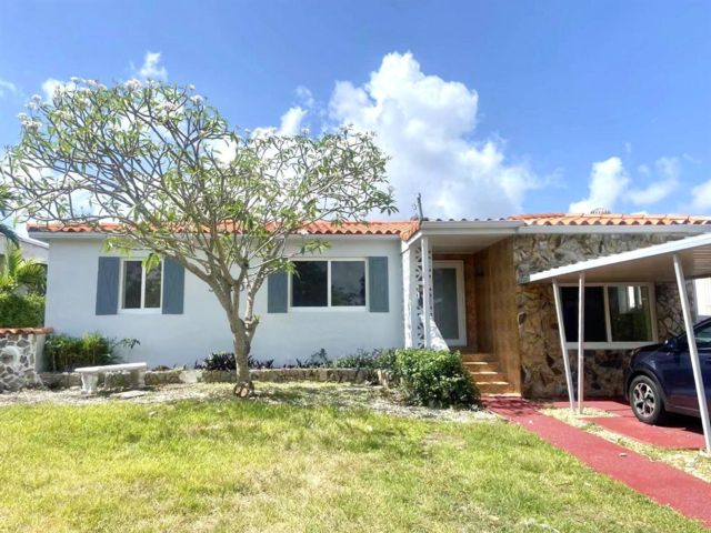  4 BR,  3.00 BTH &nbsp; style home in Miami