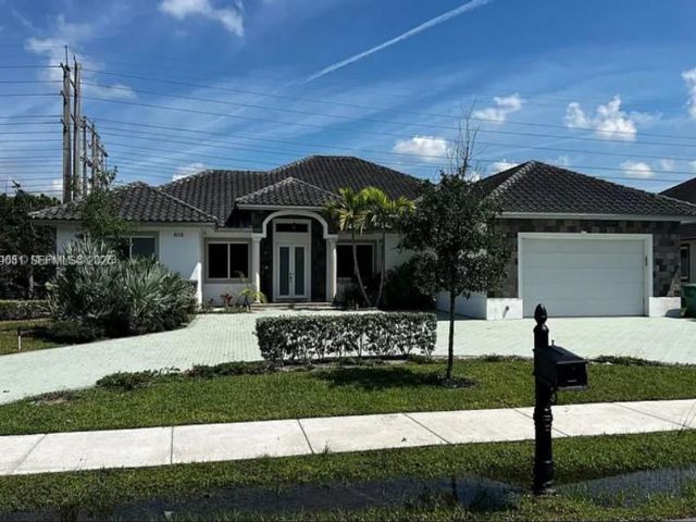  5 BR,  4.00 BTH &nbsp; style home in Davie