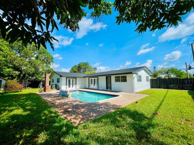  4 BR,  2.00 BTH &nbsp; style home in Fort Lauderdale
