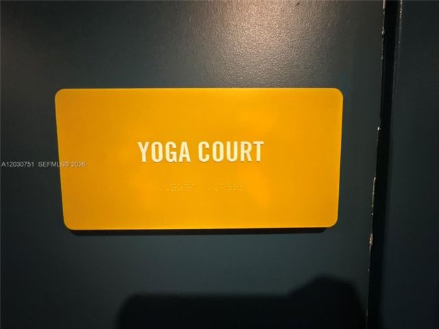[PHOTO]